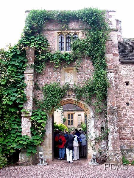 RSA_002.jpg - Cothay Manor gatehouse.